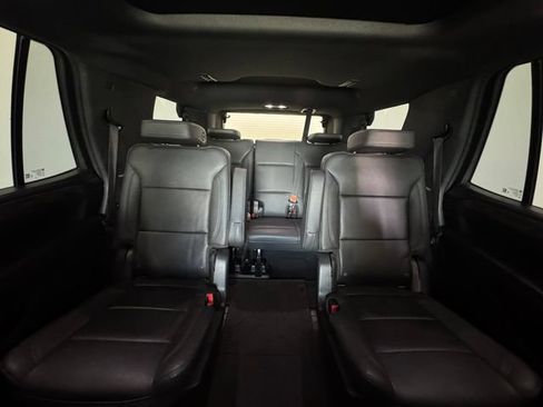 Used 2023 Chevrolet Tahoe Z71 w/ Z71 Off-Road Package AWD/4WD image 7