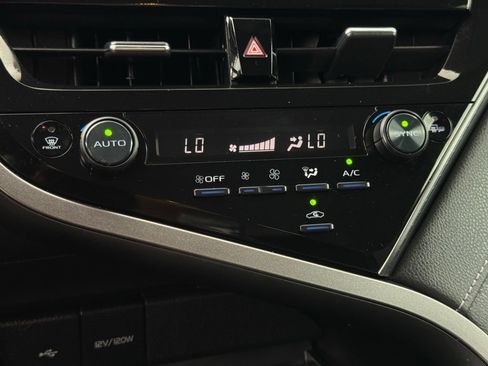 Used 2024 Toyota Camry SE FWD image 21
