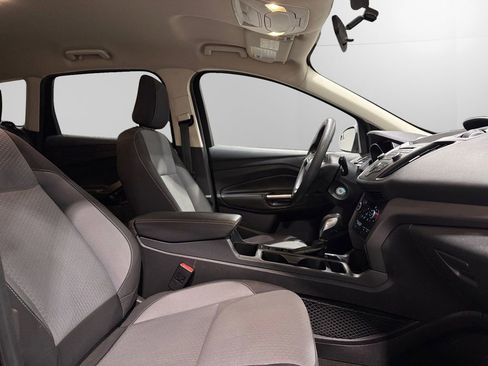 Used 2018 Ford Escape SE image 12