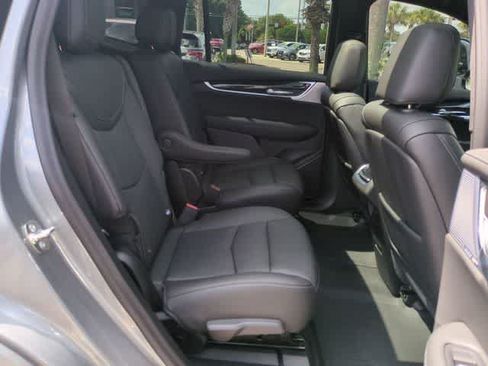 Used 2025 Cadillac XT6 Premium Luxury w/ LPO, Floor Liner Package FWD image 22
