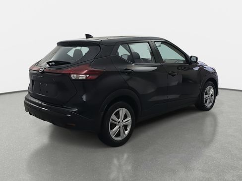 Certified 2021 Nissan Kicks S image 5