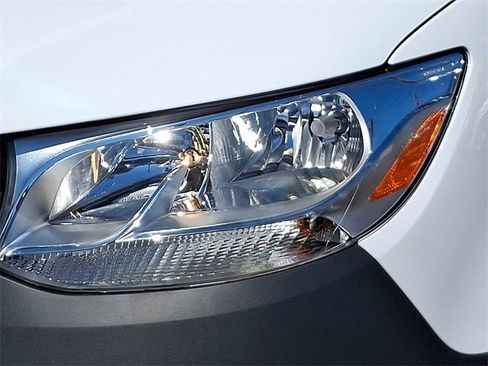 Used 2025 Mercedes-Benz Sprinter 2500 image 9