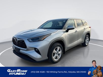 Used 2023 Toyota Highlander LE