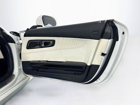 Used 2018 Mercedes-Benz AMG GT Roadster image 58