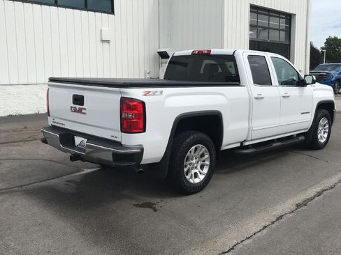 Used 2017 GMC Sierra 1500 SLE w/ SLE Value Package AWD/4WD image 18