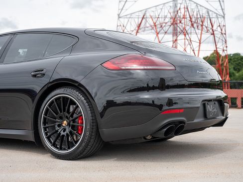 Used 2015 Porsche Panamera GTS AWD/4WD image 18