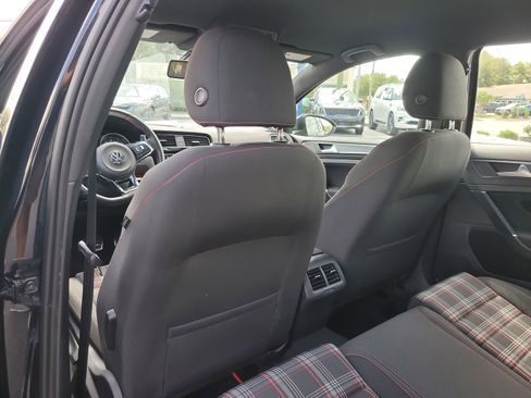 Used 2021 Volkswagen Golf 4-Door FWD image 10