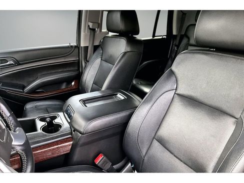 Used 2019 GMC Yukon SLT image 18