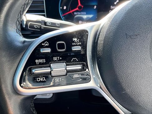 Used 2021 Mercedes-Benz GLE 450 4MATIC image 23