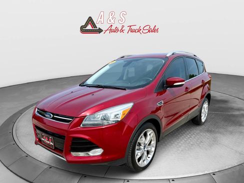 Used 2016 Ford Escape Titanium w/ Equipment Group 301A image 3