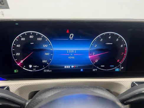 Used 2025 Mercedes-Benz CLA 250 4MATIC image 32