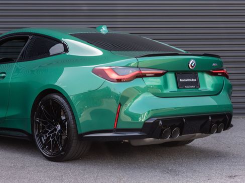 Used 2022 BMW M4 Coupe w/ Executive Package RWD image 9