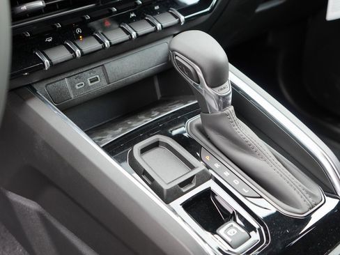 New 2026 GMC Canyon Elevation w/ Convenience Package image 13