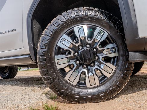 Used 2024 GMC Sierra 2500 Denali w/ Denali Reserve Package AWD/4WD image 13