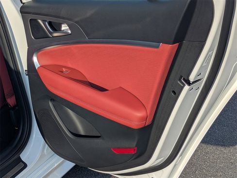 Used 2025 Genesis G70 3.3T Advanced image 15