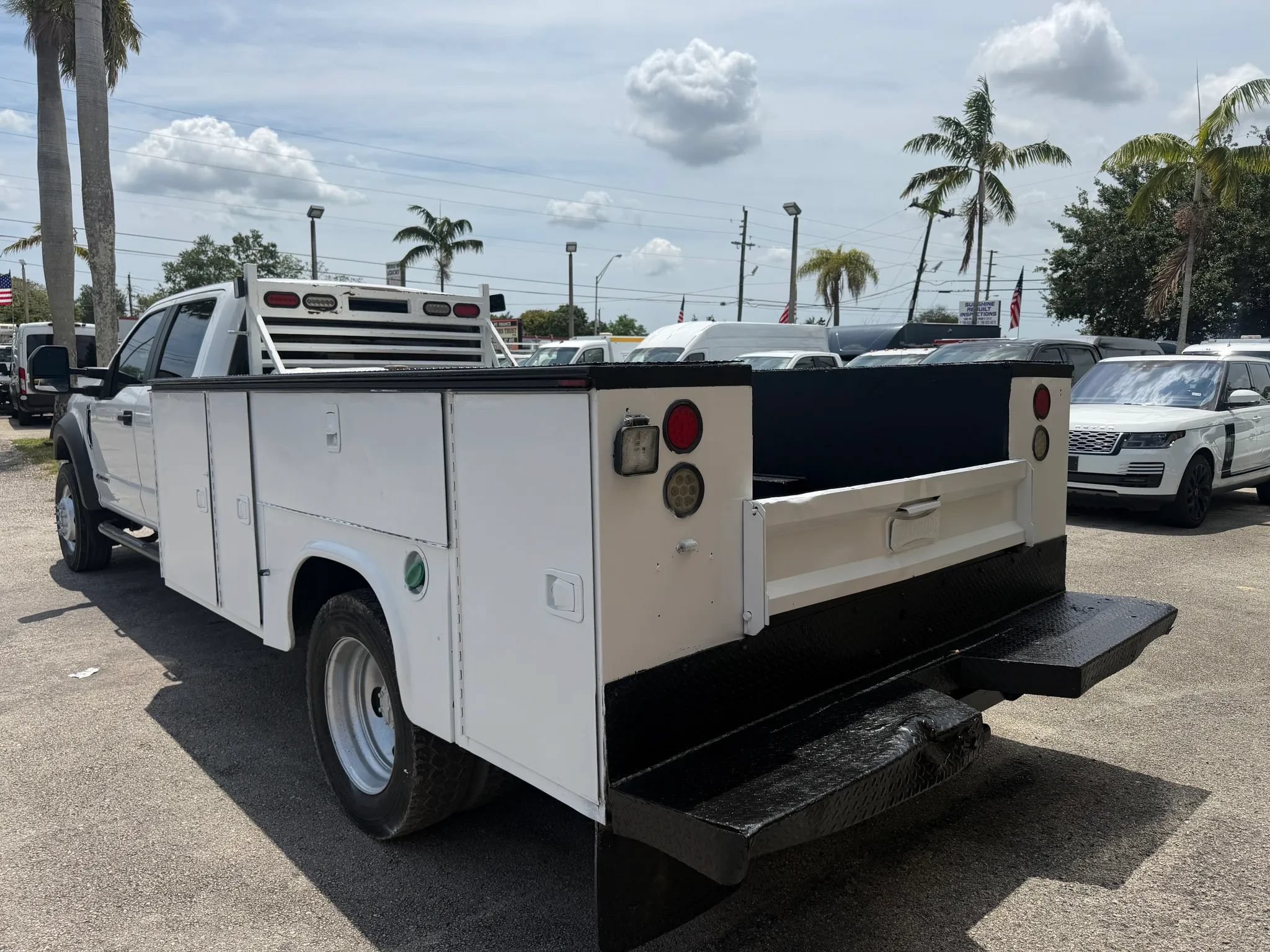 Used 2017 Ford F550 4x4 Crew Cab Super Duty image 3
