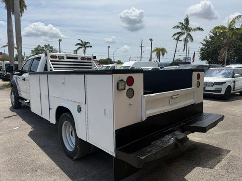 Used 2017 Ford F550 4x4 Crew Cab Super Duty image 3