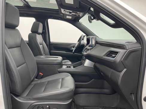 Used 2022 Chevrolet Tahoe Z71 w/ Z71 Off-Road Package AWD/4WD image 37