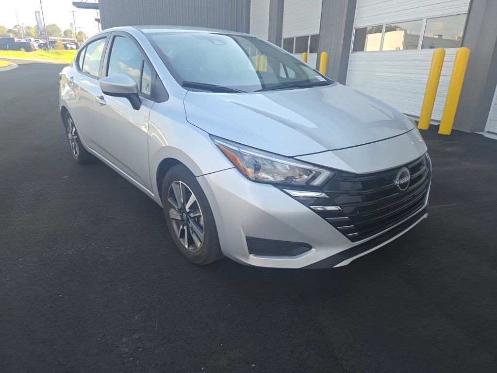 Used 2025 Nissan Versa SV FWD image 16
