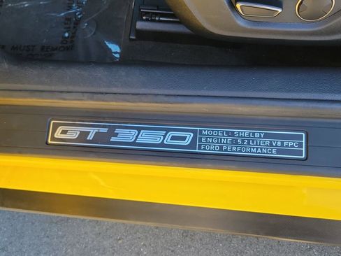 Used 2016 Ford Mustang Shelby GT350 w/ Technology Package image 6