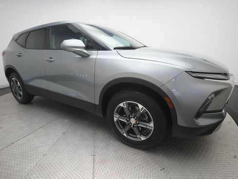 Certified 2025 Chevrolet Blazer LT AWD/4WD image 35