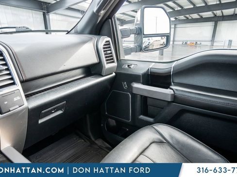 Used 2018 Ford F150 Platinum w/ Equipment Group 701A Luxury image 17