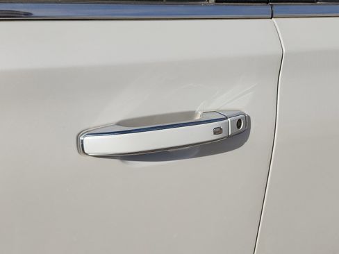 Used 2016 Chevrolet Tahoe LTZ image 8