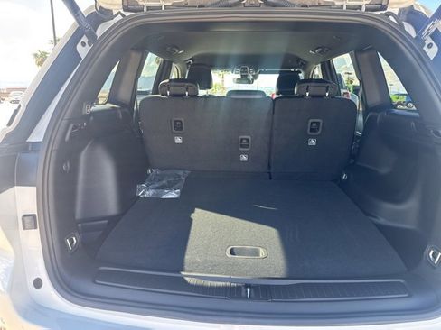 New 2025 Jeep Grand Cherokee Limited w/ Black Appearance Package image 5