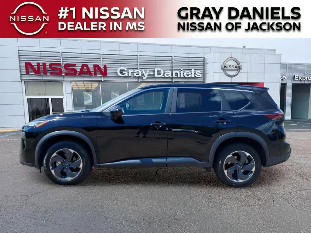 Used 2025 Nissan Rogue SV FWD image 4