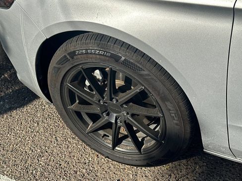 Used 2017 Chevrolet Impala LS FWD image 3