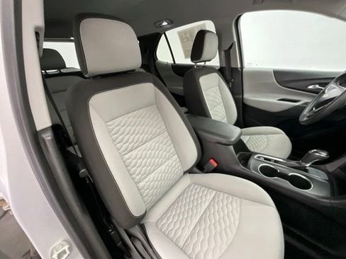 Used 2020 Chevrolet Equinox LS w/ LS Convenience Package FWD image 13