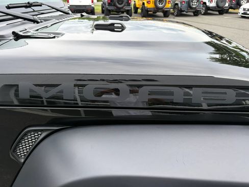 Used 2024 Jeep Wrangler Sport AWD/4WD image 3