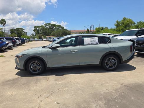 New 2026 Kia K4 FWD image 5