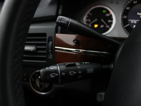 Used 2011 Mercedes-Benz GLK 350 4MATIC image 21