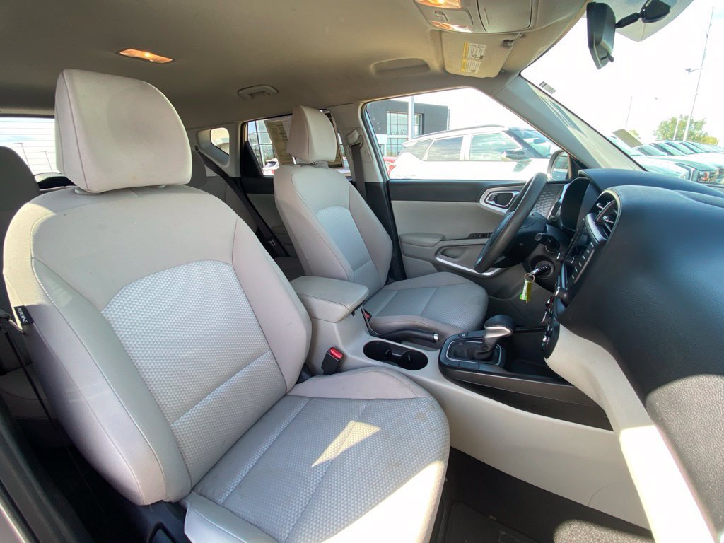 Used 2022 Kia Soul LX FWD image 26