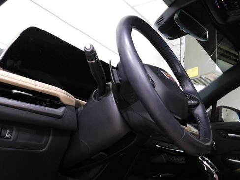 Used 2024 Cadillac XT4 Luxury w/ Cold Weather Package image 33