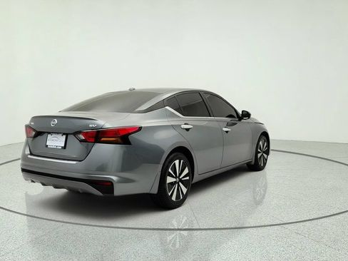 Used 2022 Nissan Altima 2.5 SV FWD image 5