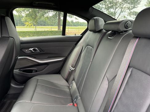 Used 2025 BMW M3 Competition w/ Executive Package RWD image 31