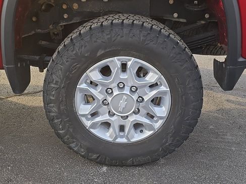 Used 2020 Chevrolet Silverado 3500 LT image 39