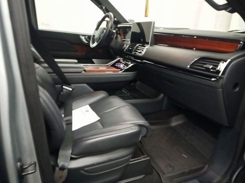 Used 2024 Lincoln Navigator L Reserve w/ Equipment Group 201A image 10