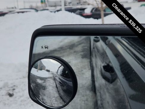 Used 2022 GMC Sierra 1500 AT4 w/ Technology Package AWD/4WD image 37