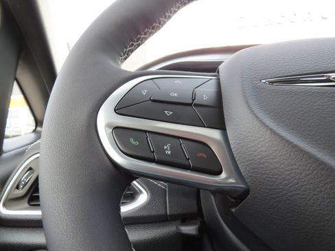 New 2026 Chrysler Pacifica Limited FWD image 22