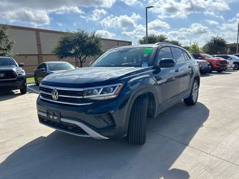 Used 2022 Volkswagen Atlas Cross Sport SE FWD image 6