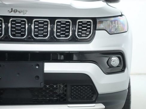 Used 2025 Jeep Compass Limited AWD/4WD image 8
