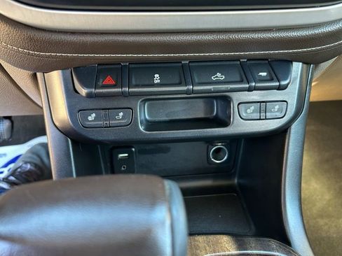 Used 2016 GMC Canyon SLT AWD/4WD image 16