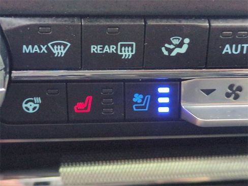 Certified 2024 Ford F150 Platinum w/ FX4 Off-Road Package image 22