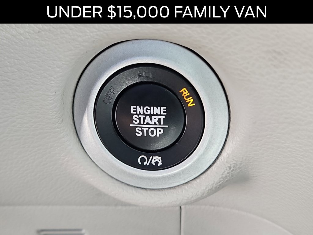 Used 2017 Chrysler Pacifica Touring-L w/ Tire & Wheel Group FWD image 30