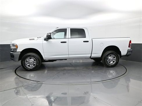 Used 2024 RAM 2500 Tradesman w/ Chrome Appearance Group image 8