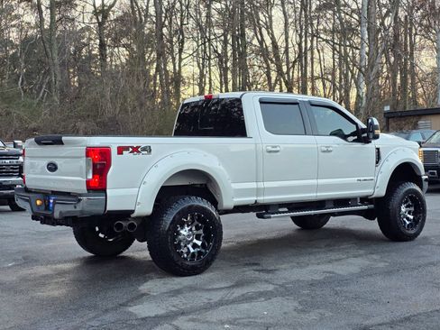Used 2018 Ford F250 Lariat w/ Lariat Ultimate Package AWD/4WD image 8