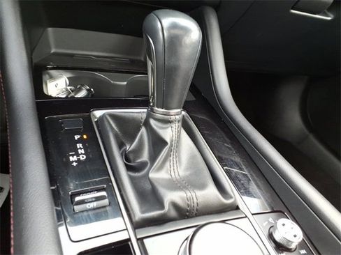 Used 2024 MAZDA MAZDA3 s image 22